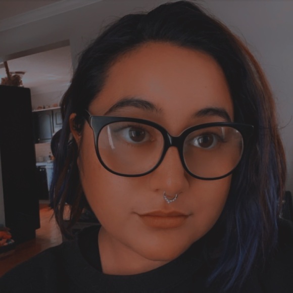 Meet your Posher, Mallory - Picture 5 of 5